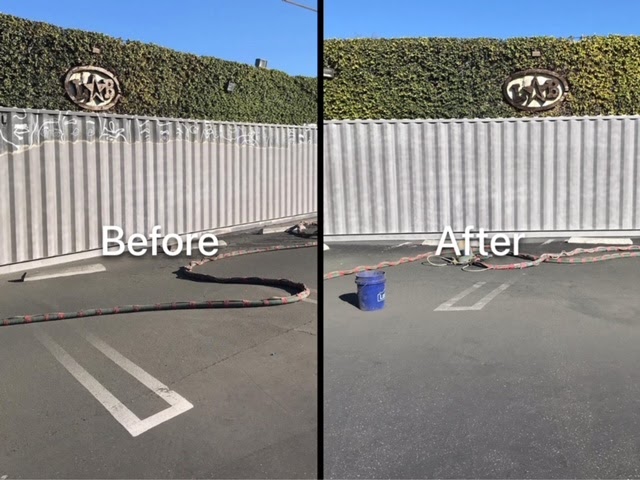 Before and after: a corrugated concrete wall beside a hedge and parking lot, marked on the left and cleaned on the right.